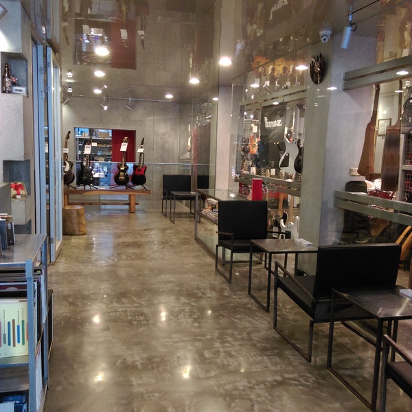 Input Music音鋪:【台北市大安區 / 下午茶 / 咖啡廳 / 樂器行】三訪Input Music音鋪~~有咖啡香的樂器行