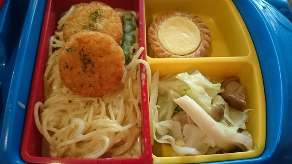 瑪莉桃桃親子餐廳(原Baby Coffee 瑪莉桃桃):高雄~瑪莉桃桃親子餐廳~可愛的胡桃鉗娃娃~車車造型兒童餐~