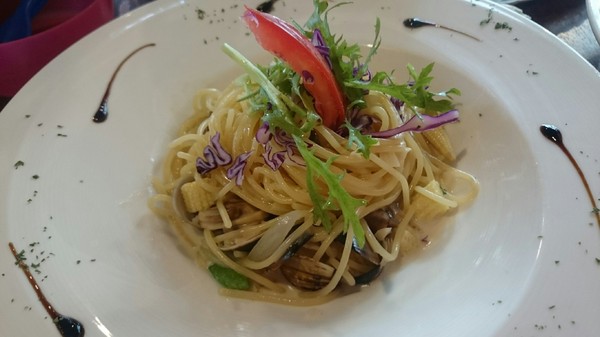 瑪莉桃桃親子餐廳(原Baby Coffee 瑪莉桃桃):高雄~瑪莉桃桃親子餐廳~可愛的胡桃鉗娃娃~車車造型兒童餐~