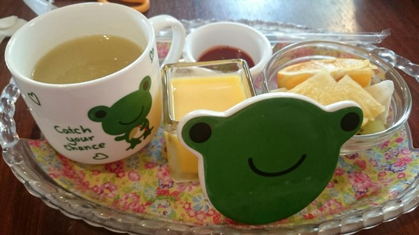 瑪莉桃桃親子餐廳(原Baby Coffee 瑪莉桃桃):高雄~瑪莉桃桃親子餐廳~可愛的胡桃鉗娃娃~車車造型兒童餐~