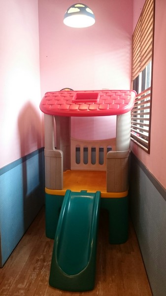 瑪莉桃桃親子餐廳(原Baby Coffee 瑪莉桃桃):高雄~瑪莉桃桃親子餐廳~可愛的胡桃鉗娃娃~車車造型兒童餐~