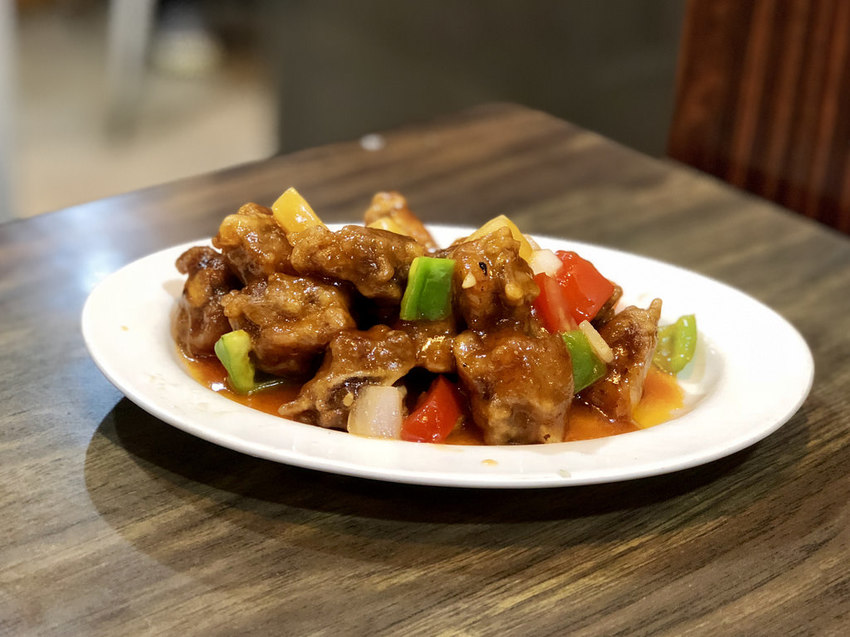 [台北大安] 216巷美食東區平價快炒每道菜都超下飯 / 蒜泥白肉 / 五更腸旺 / 永恆十年的好味道 / 外國旅客也愛吃