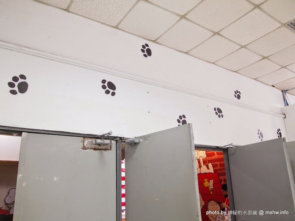 走進花生漫畫 史努比Snoopy65週年巡迴特展(台中站)：【景點】走進花生漫畫 Snoopy 65週年巡迴特展@台中世界貿易中心捷運BRT中港新城 : 空間與動線規劃更完善,還有高雄沒有的新展品喔!