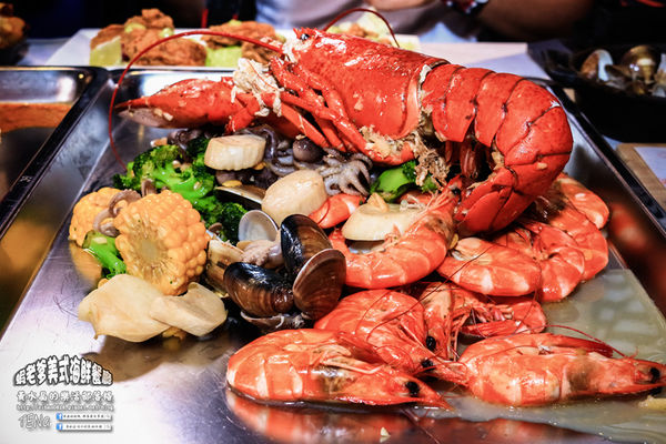 蝦老爹美式海鮮餐廳 The Shrimp Daddy|台北市大安區/北捷國父紀念館站《台北國父紀念館美食“食尚玩家〞推薦;整間餐廳根本就是大海的冰箱,激推!》
