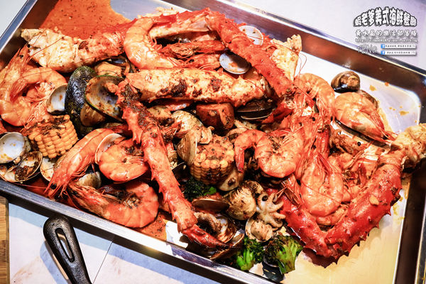 蝦老爹美式海鮮餐廳 The Shrimp Daddy|台北市大安區/北捷國父紀念館站《台北國父紀念館美食“食尚玩家〞推薦;整間餐廳根本就是大海的冰箱,激推!》