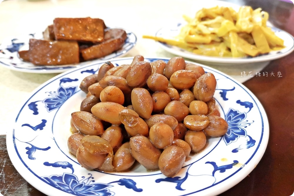 台北大安巷子裡的四十年老店-翠滿園,招牌豬腳必點太驚豔啦!