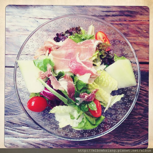 哈密瓜帕瑪火腿沙拉.JPG