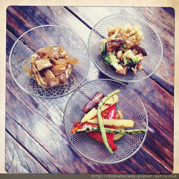 醋漬綜合菇 綜合烤蔬菜佐油醋.JPG