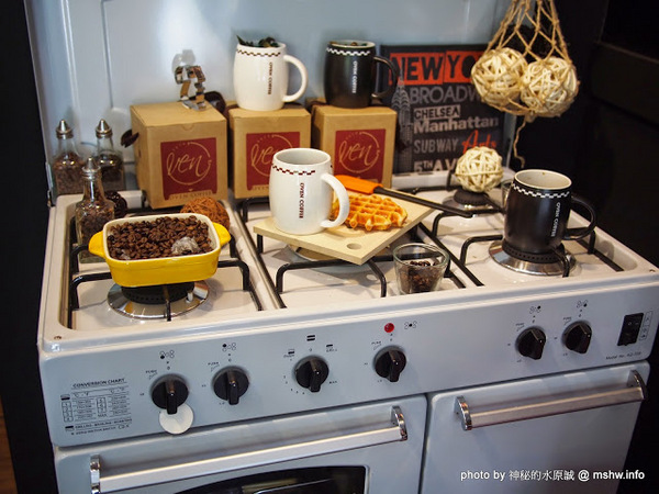 烤香Oven Coffee：【食記】新竹Oven Coffee 烤香咖啡竹北勝利店@竹北 : 平價美味的咖啡與比利時烈日鬆餅,口味水準比台中店高喔!