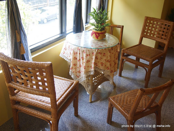 烤香Oven Coffee：【食記】新竹Oven Coffee 烤香咖啡竹北勝利店@竹北 : 平價美味的咖啡與比利時烈日鬆餅,口味水準比台中店高喔!