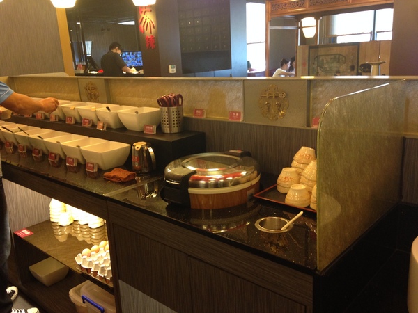 馬辣頂級麻辣鴛鴦火鍋(復興店)：馬辣頂級麻辣鴛鴦火鍋(復興店)♥ 吃到飽火鍋 ♥ 哈根達絲16種口味吃到飽