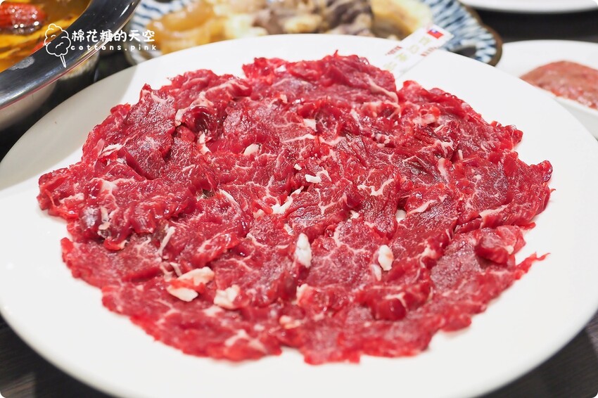 台中火鍋這裡也吃得到溫體牛! 牛老總五權店雙人套餐超划算 - 棉花糖的天空