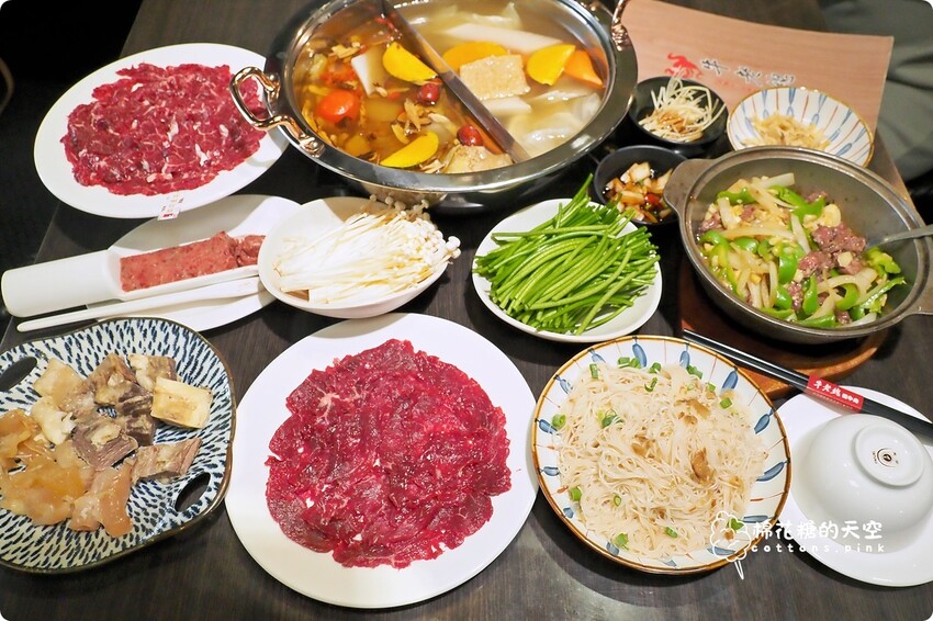 台中火鍋這裡也吃得到溫體牛! 牛老總五權店雙人套餐超划算 - 棉花糖的天空