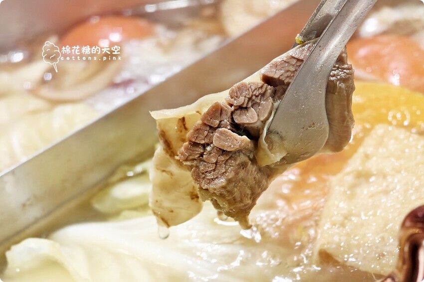 台中火鍋這裡也吃得到溫體牛! 牛老總五權店雙人套餐超划算 - 棉花糖的天空