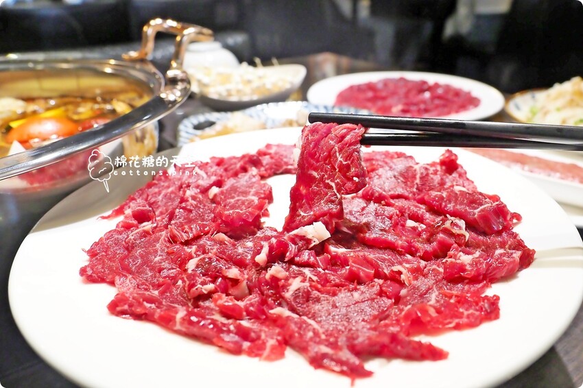 台中火鍋這裡也吃得到溫體牛! 牛老總五權店雙人套餐超划算 - 棉花糖的天空