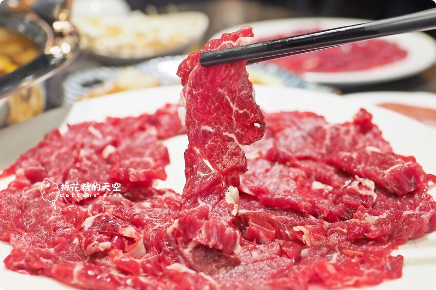 台中火鍋這裡也吃得到溫體牛! 牛老總五權店雙人套餐超划算 - 棉花糖的天空