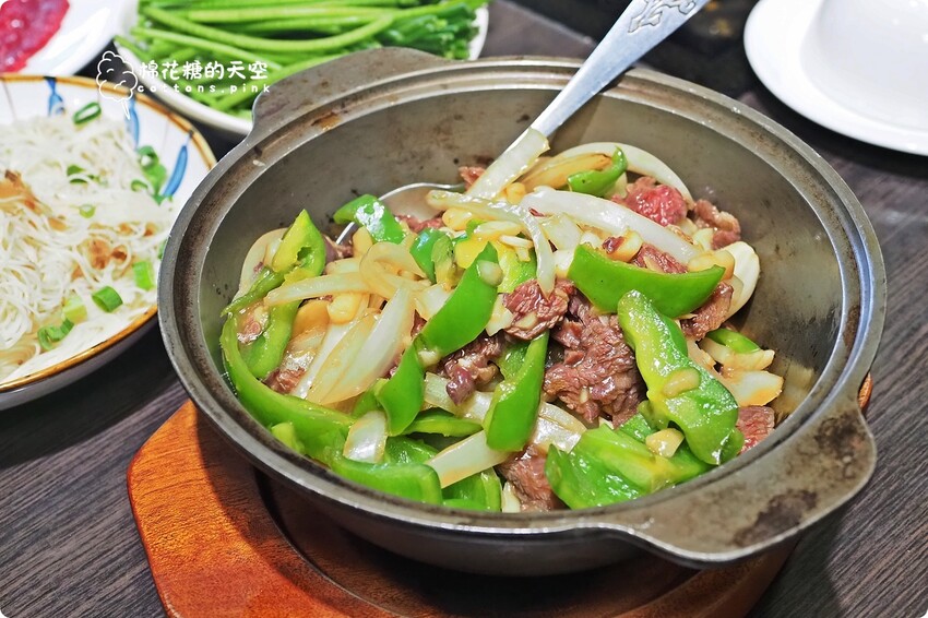 台中火鍋這裡也吃得到溫體牛! 牛老總五權店雙人套餐超划算 - 棉花糖的天空