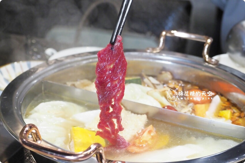 台中火鍋這裡也吃得到溫體牛! 牛老總五權店雙人套餐超划算 - 棉花糖的天空