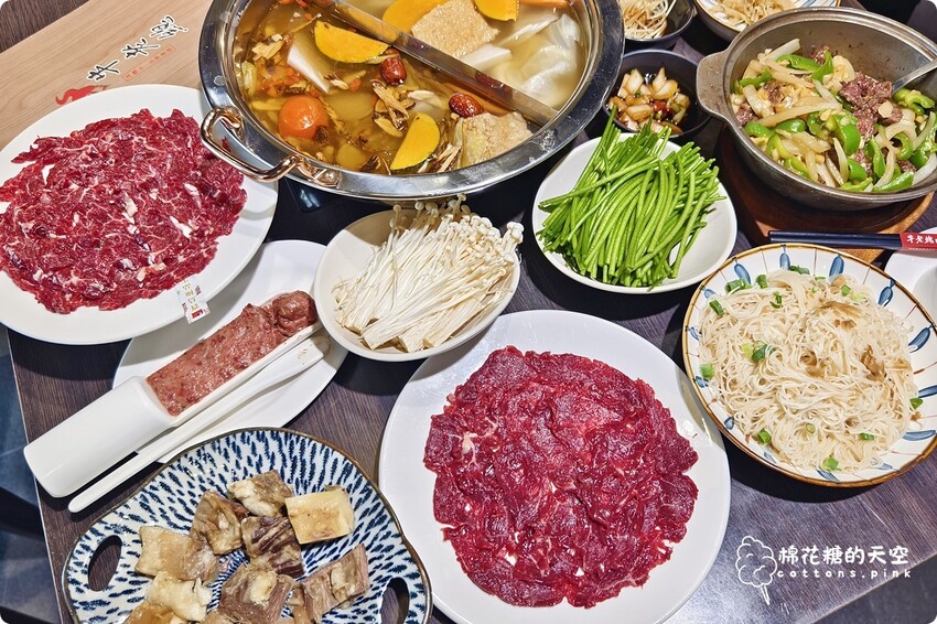 台中火鍋這裡也吃得到溫體牛! 牛老總五權店雙人套餐超划算 - 棉花糖的天空