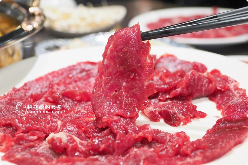 台中火鍋這裡也吃得到溫體牛! 牛老總五權店雙人套餐超划算 - 棉花糖的天空