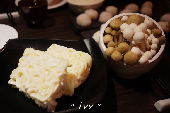 Fleur Lis 芙洛麗大飯店-元鼎府麻辣火鍋:【新竹美食】芙洛麗 元鼎府麻辣火鍋 Fleur Lis 芙洛麗大飯店-元鼎府麻辣火鍋:【新竹美食】芙洛麗 元鼎府麻辣火鍋