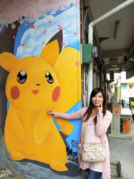 北崙青蛙彩繪村：【嘉義新港景點】北崙青蛙彩繪村~以青蛙為主的彩繪村 卡通大集合 皮卡妹柑仔店