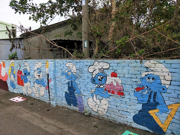 北崙青蛙彩繪村：【嘉義新港景點】北崙青蛙彩繪村~以青蛙為主的彩繪村 卡通大集合 皮卡妹柑仔店