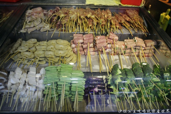 柒串燒屋：台北美食平價串燒『柒-串燒屋(長安店)』長安東路宵夜/專人燒烤/烤功一流.服務佳