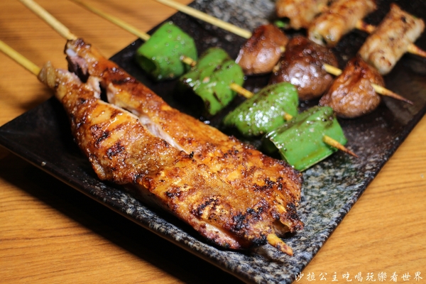 柒串燒屋：台北美食平價串燒『柒-串燒屋(長安店)』長安東路宵夜/專人燒烤/烤功一流.服務佳