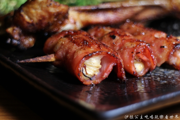 柒串燒屋：台北美食平價串燒『柒-串燒屋(長安店)』長安東路宵夜/專人燒烤/烤功一流.服務佳