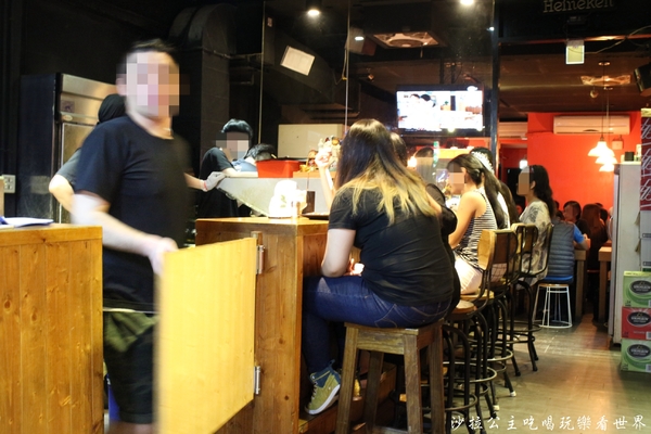 柒串燒屋：台北美食平價串燒『柒-串燒屋(長安店)』長安東路宵夜/專人燒烤/烤功一流.服務佳