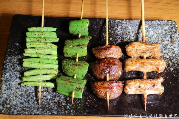 柒串燒屋：台北美食平價串燒『柒-串燒屋(長安店)』長安東路宵夜/專人燒烤/烤功一流.服務佳