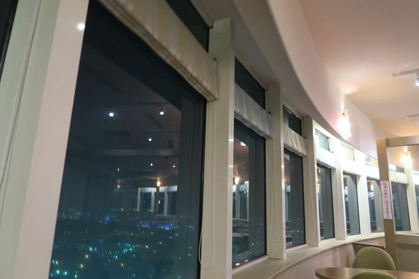 【台中梧棲區】全台唯一"丹堤咖啡"旋轉餐廳～日夜都美麗『丹堤咖啡旋轉餐廳 』
