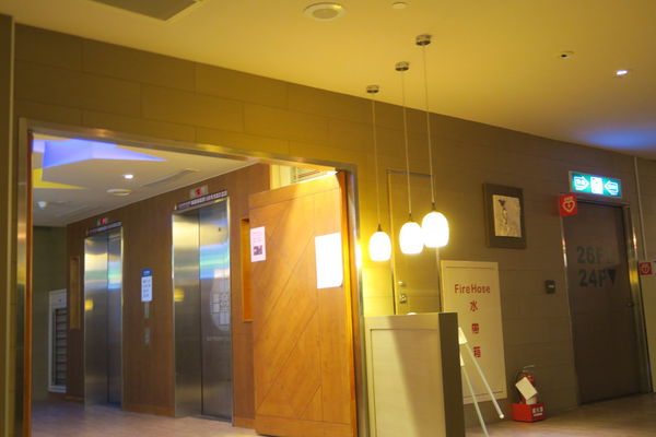 【台中梧棲區】全台唯一"丹堤咖啡"旋轉餐廳～日夜都美麗『丹堤咖啡旋轉餐廳 』