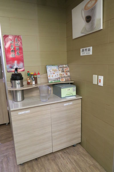 【台中梧棲區】全台唯一"丹堤咖啡"旋轉餐廳～日夜都美麗『丹堤咖啡旋轉餐廳 』