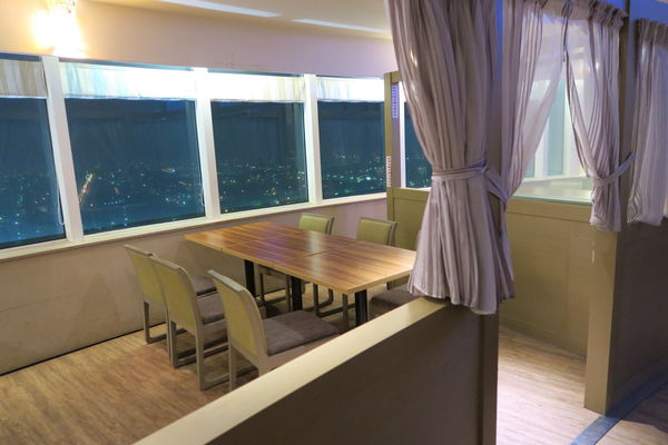 【台中梧棲區】全台唯一"丹堤咖啡"旋轉餐廳～日夜都美麗『丹堤咖啡旋轉餐廳 』