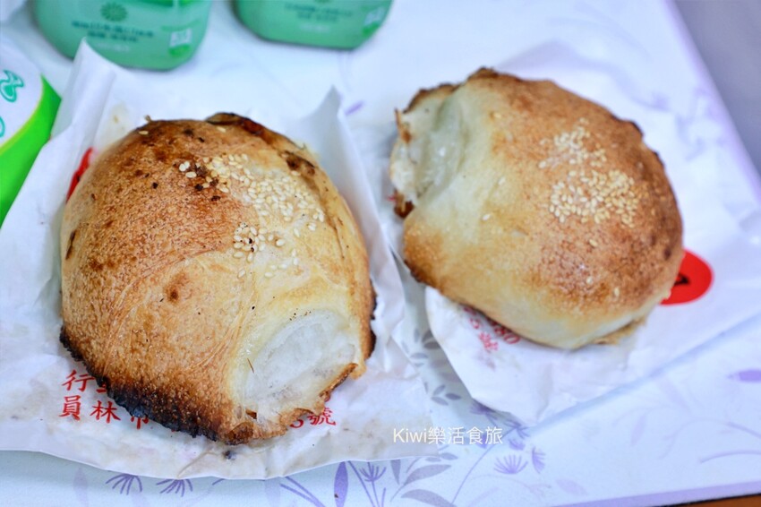 員林火車站美食推薦！出爐秒殺好胃口胡椒餅湯汁爆多，在地人激推。