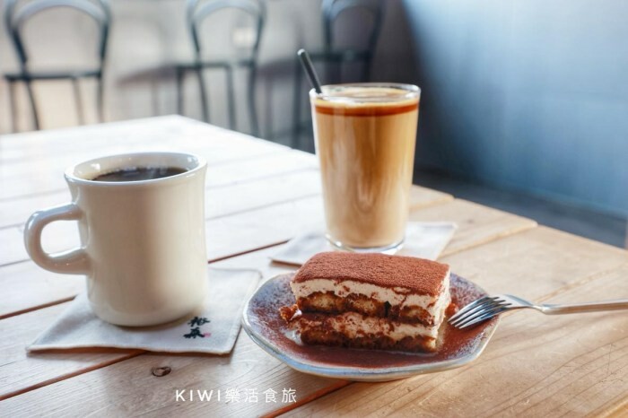 員林火車站美食推薦！出爐秒殺好胃口胡椒餅湯汁爆多，在地人激推。