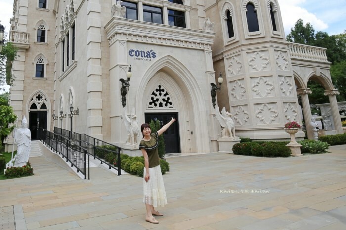 員林火車站美食推薦！出爐秒殺好胃口胡椒餅湯汁爆多，在地人激推。