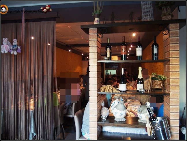 1406541016-2067281092 1406541016-2067281092