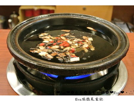 萬客什鍋:【食記】oO。台中 北區 萬客什鍋 火鍋從小吃到大,我覺得這才是真正的”火”鍋啊!真的會噴火,大家吃過嗎?!。o○。 萬客什鍋:【食記】oO。台中 北區 萬客什鍋 火鍋從小吃到大,我覺得這才是真正的”火”鍋啊!真的會噴火,大家吃過嗎?!。o○。