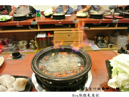 萬客什鍋:【食記】oO。台中 北區 萬客什鍋 火鍋從小吃到大,我覺得這才是真正的”火”鍋啊!真的會噴火,大家吃過嗎?!。o○。 萬客什鍋:【食記】oO。台中 北區 萬客什鍋 火鍋從小吃到大,我覺得這才是真正的”火”鍋啊!真的會噴火,大家吃過嗎?!。o○。