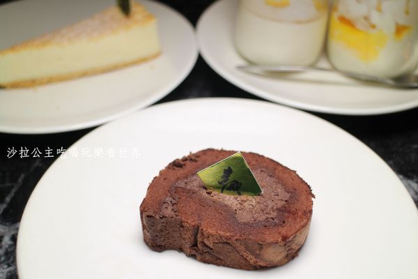 辛殿麻辣鍋(ATT 4 FUN信義店)：信義區人氣麻辣鍋吃到飽『辛殿麻辣鍋(ATT 4 FUN信義店)』捷運象山站/101台北世貿