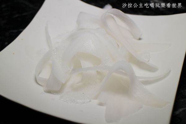 辛殿麻辣鍋(ATT 4 FUN信義店)：信義區人氣麻辣鍋吃到飽『辛殿麻辣鍋(ATT 4 FUN信義店)』捷運象山站/101台北世貿