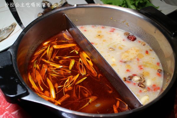 辛殿麻辣鍋(ATT 4 FUN信義店)：信義區人氣麻辣鍋吃到飽『辛殿麻辣鍋(ATT 4 FUN信義店)』捷運象山站/101台北世貿