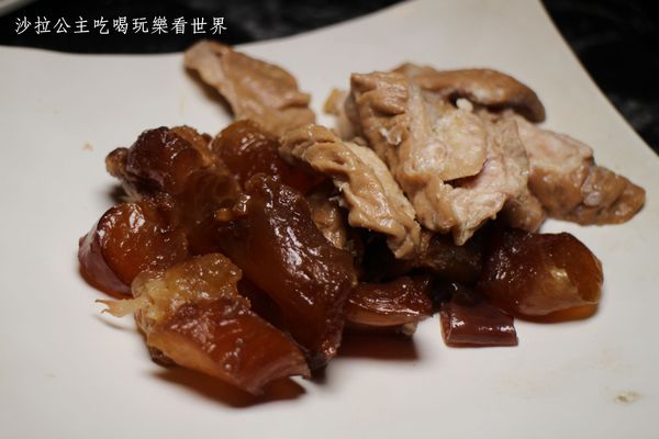 辛殿麻辣鍋(ATT 4 FUN信義店)：信義區人氣麻辣鍋吃到飽『辛殿麻辣鍋(ATT 4 FUN信義店)』捷運象山站/101台北世貿