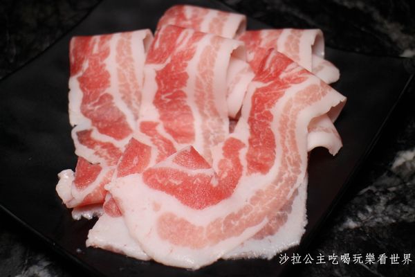 辛殿麻辣鍋(ATT 4 FUN信義店)：信義區人氣麻辣鍋吃到飽『辛殿麻辣鍋(ATT 4 FUN信義店)』捷運象山站/101台北世貿