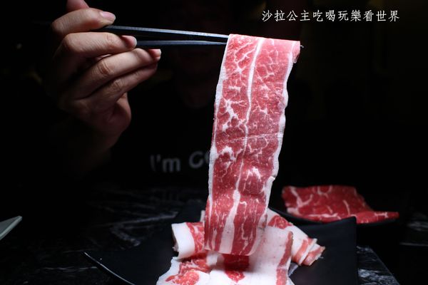 辛殿麻辣鍋(ATT 4 FUN信義店)：信義區人氣麻辣鍋吃到飽『辛殿麻辣鍋(ATT 4 FUN信義店)』捷運象山站/101台北世貿