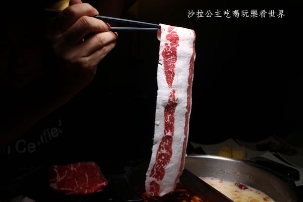 辛殿麻辣鍋(ATT 4 FUN信義店)：信義區人氣麻辣鍋吃到飽『辛殿麻辣鍋(ATT 4 FUN信義店)』捷運象山站/101台北世貿