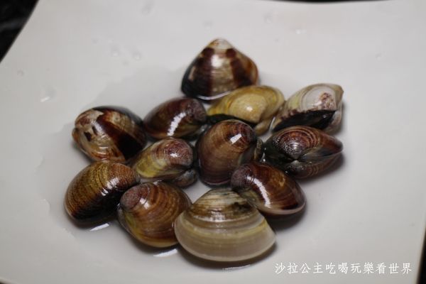 辛殿麻辣鍋(ATT 4 FUN信義店)：信義區人氣麻辣鍋吃到飽『辛殿麻辣鍋(ATT 4 FUN信義店)』捷運象山站/101台北世貿